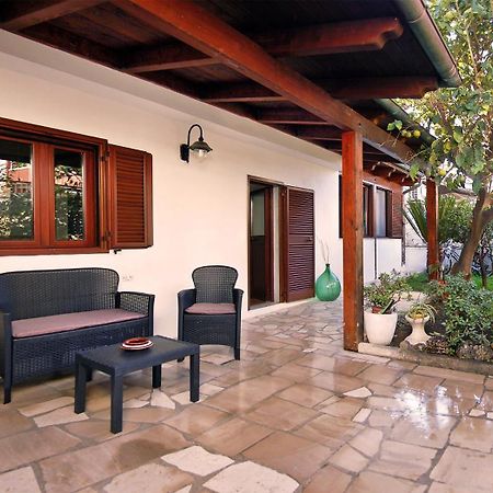 Sea Breeze Villa - Luna Apartment Bari Kültér fotó