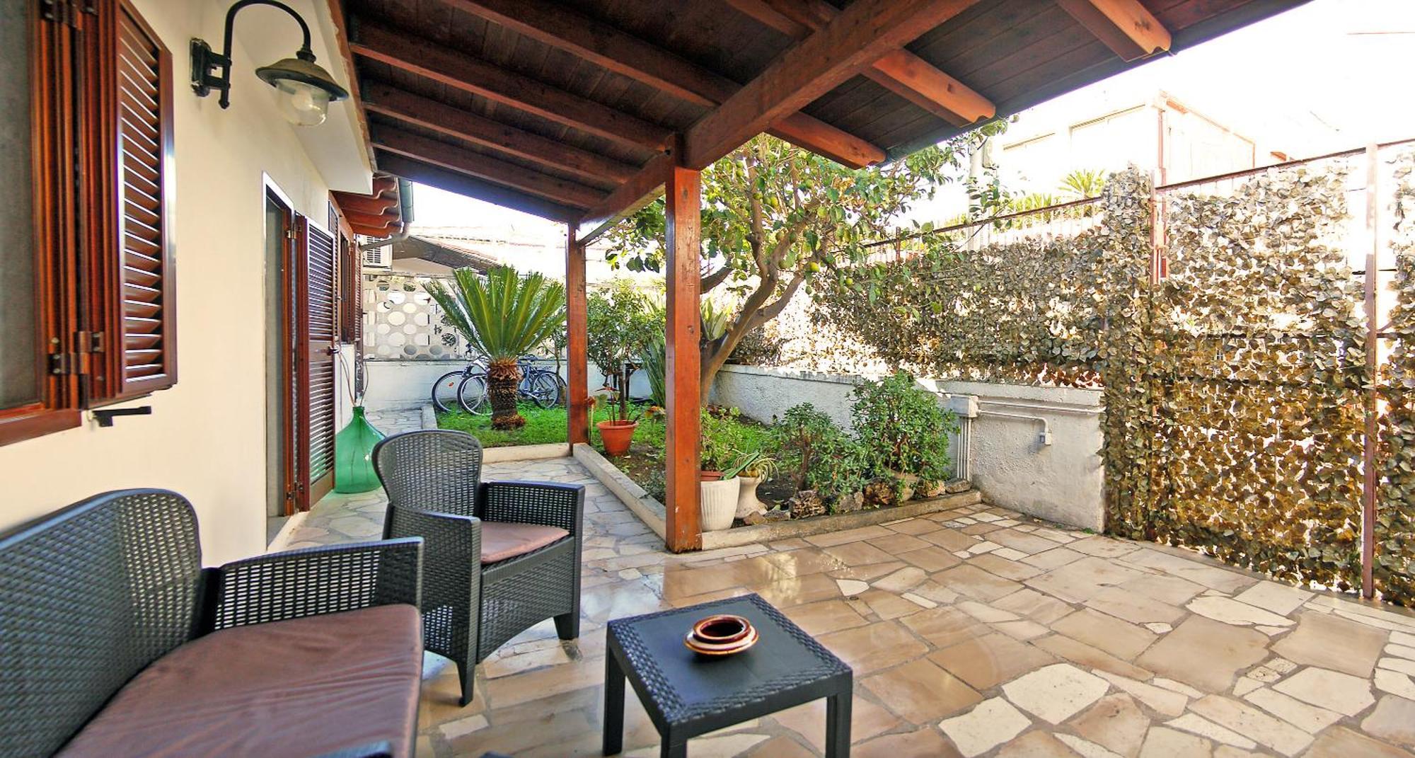 Sea Breeze Villa - Luna Apartment Bari Kültér fotó