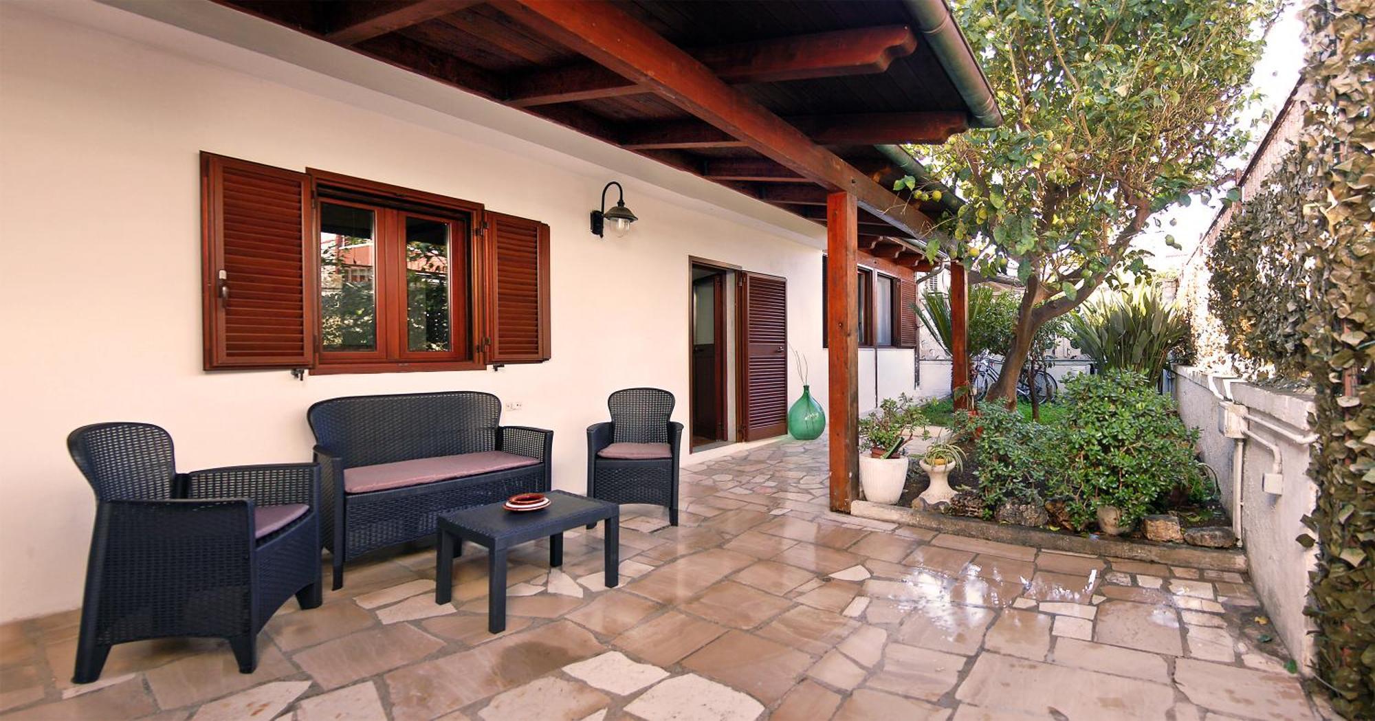 Sea Breeze Villa - Luna Apartment Bari Kültér fotó